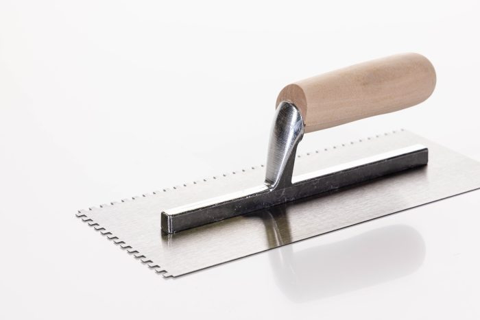 Professional 4mm Notched Applicator Trowel
